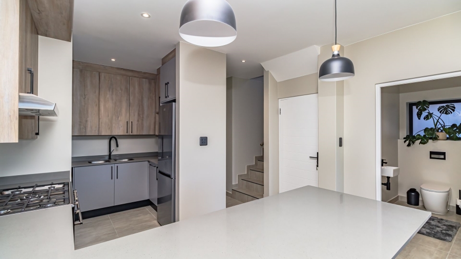 5 Bedroom Property for Sale in Village On Sea Western Cape